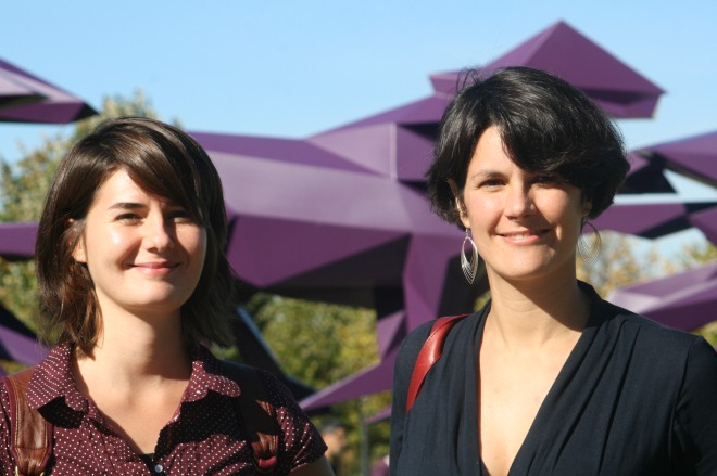 Sandrine Warsztacki (droite) et Barbara Gonzalez (gauche) trvaillent toutes les deux sur le Media Lab. Crédit : Lhadi Messaouden 